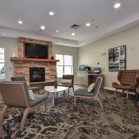 Residence Inn Charlotte Конкорд Экстерьер фото