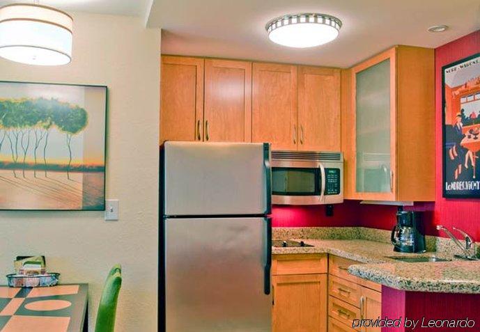 Residence Inn Charlotte Конкорд Экстерьер фото